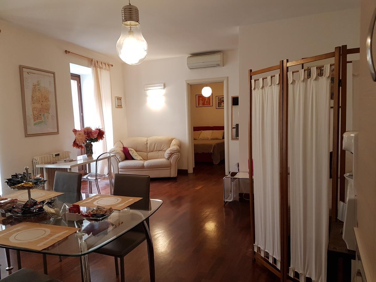 Bed & Parking Apartment Palermo Exterior photo